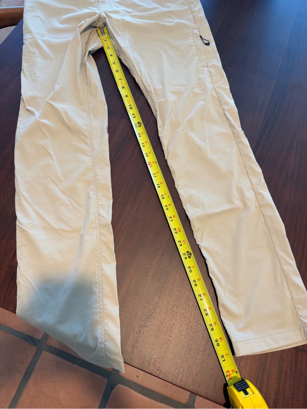 686 Featherlight Chinos Size Medium - Picture 6 of 6